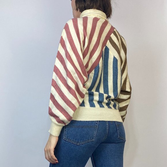 Vintage 80s MULTICOLOURED STRIPED Batwing Sweater! Small to Medium - Picture 3 of 7